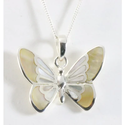Afbeelding van Zilveren vlinder hanger met goudkleurige schelp aan ketting
