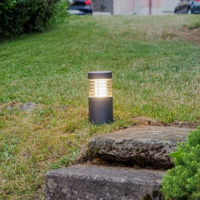 Afbeelding van Lucande LED buitenlamp &#039;LUCIUS&#039; (modern) in Zwart uit aluminium, inclusief lichtbron buitenlamp, sokkellamp voor buiten