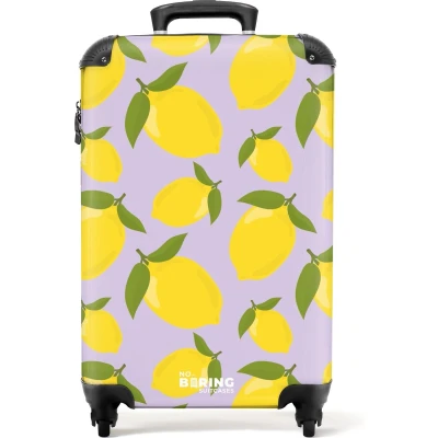 Afbeelding van NoBoringSuitcases.com® Handbagage koffer lichtgewicht Reiskoffer trolley Pastel paars met citroenen Rolkoffer wieltjes Past binnen 55x40x20 en 55x35x25