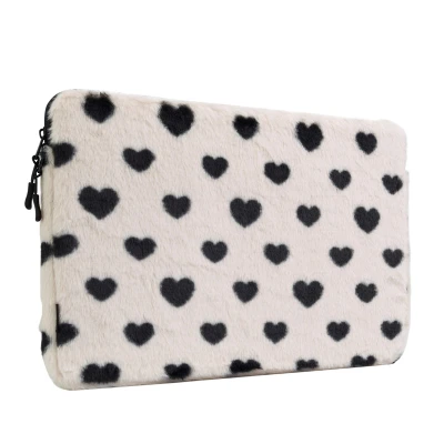Afbeelding van Fluffy Laptop Hoes Laptopsleeve 15.6 Inch / 15 16 Faux Fur Hearts imoshion