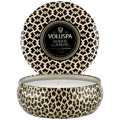 Afbeelding van Voluspa Geurkaars Maison Noir Ambre Lumiere 3 Wick Tin Candle