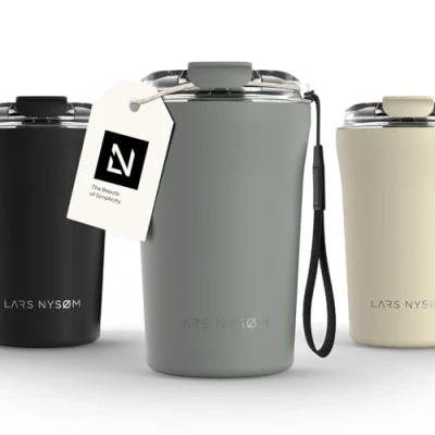 Afbeelding van LARS NYSØM &#039;Rørelse&#039; Thermo Coffee Mug to go 380ml BPA vrij Met Isolatie Draagriem &amp; Tritan Deksel Cool Grey