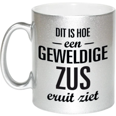 Afbeelding van Geweldige zus cadeau mok / beker zilverglanzend 330 ml feest mokken