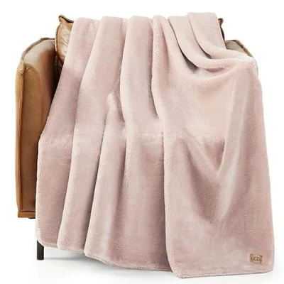 Afbeelding van UGG 11065 Whitecap pluche flanel oversized omkeerbare fleece deken comfortabele lichtgewicht gezellige hotelstijl woondecoratie zachte luxe machine wasbare dekens, 178 x 127 cm, kwarts