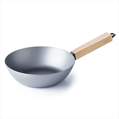 Afbeelding van BEKA Nomad Collection Wokpan van koolstofstaal, met hittebestendige handgreep hout, zonder deksel, 24 cm, bodemdiameter 14,3 natuurlijk gecoat
