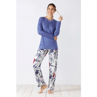 Afbeelding van Blauwe luxe dames pyjama Hajo Blauw Maat 52/54