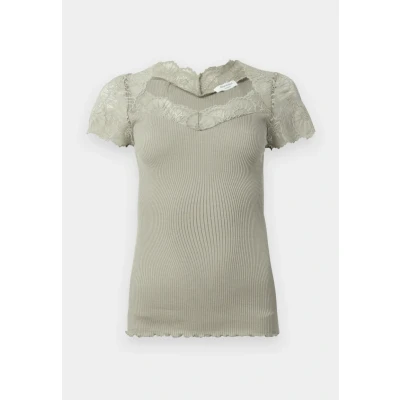 Afbeelding van Rosemunde Beatha CAP Sleeve Regular Tshirt basic, Dames, Maat: Large, Laurel oak
