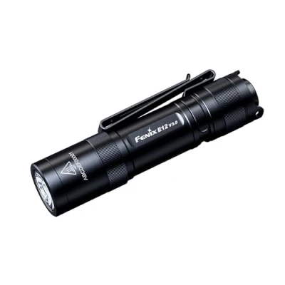 Afbeelding van fenix E12 v3.0, Mini lichtgewicht dagelijkse draaglamp 200 lumen 78 m 100 uur Max AA batterij aangedreven bidirectionele lichaamsclip magnetische staartkap IP68, zwart