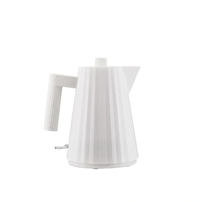 Afbeelding van Alessi MDL06/1WUK Plissé, elektrische waterkoker van thermoplastisch hars, wit, Engelse stekker, 2400 W