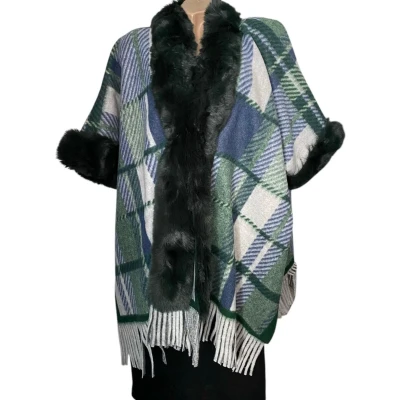 Afbeelding van Dames warme Poncho geblokt met Imitatiebont Onesize Groen