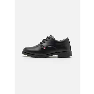 Afbeelding van Tommy Hilfiger Samir Veterschoenen voor kinderen, Maat: 39, Black Pu