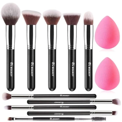 Afbeelding van BEAKEY Make upborstelset Premium synthetische Kabuki Foundation gezichtspoeder Blush Oogschaduwborstels Makeupborstelset met Blender Spons (10 + 2 stuks, zwart/zilver)