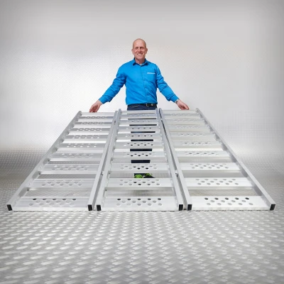 Afbeelding van Datona Aluminium Oprijplaat Inhaakbaar 195 Cm (3 Stuks) (195 x 45 5 cm)