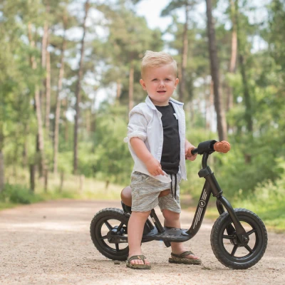 Afbeelding van Metalen loopfiets starter mat zwart met voetenplank