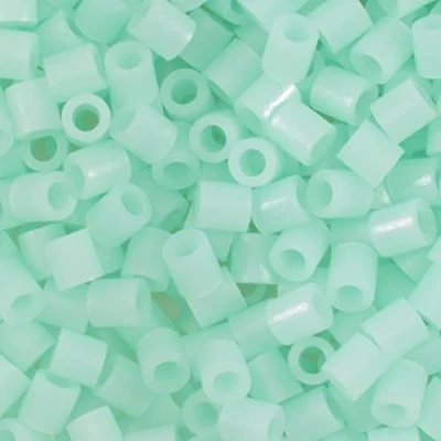Afbeelding van Vaessen Creative 5009 026 Strijkkralen, lichtblauw, 1100 stuks, steekkralen voor het knutselen met kinderen, doe zelf vormgeven van sieraden, decoratie, versieringen en andere knutselideeën, 5 mm