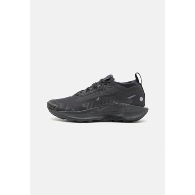 Afbeelding van Nike Pegasus Trail 5 Gore Tex damessneakers, maat 38,5, zwart antraciet (Black Anthracite), 38.5 EU