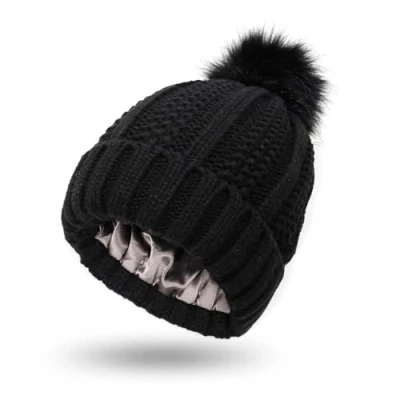Afbeelding van Winter Warm Gebreide Hoed Vrouwen Stretchy Chunky Kabel Thermische Isolerende Satijn Gevoerd met Faux Fur Pompom Outdoor Beanie Hoed, Zwart, One size