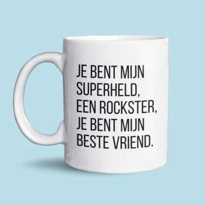 Afbeelding van NietMokken.nl Je bent mijn superheld, een rockster, beste vriend Tekst van iconische lied Daisy Perfecte beker voor Valentijnsdag Aan beide zijden bedrukt Vaatwasser en magnetronbestendig Keramische mok 325 ml Leuk cadeau