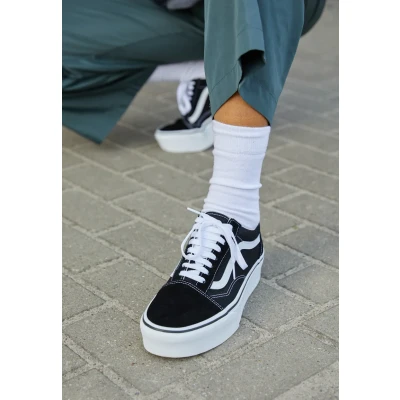 Afbeelding van Vans UA OLD Skool Stackform Sneakers laag, Dames, Maat: 42, Black/true white Leer en textiel