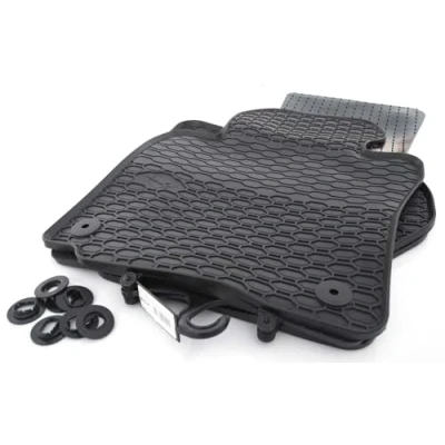Afbeelding van rubberen matten geschikt voor VW Golf 5 6 Jetta Scirocco vloermatten set geurneutraal honingraatdesign 4 stuks zwart