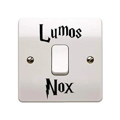 Afbeelding van LUMOS NOX lichtschakelaar sticker Harry Potter thema past op de meeste standaard UK lichtschakelaars wordt geleverd met applicatie instructies dit is een sticker, geen