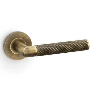 Afbeelding van Harrier Knurled&quot; Deurkruk Antiek Messing