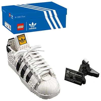 Afbeelding van LEGO Adidas Originals Superstar 10282 bouwkit; bouw en toon de iconische sneaker; nieuw 2021 (731 stuks)