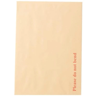 Afbeelding van Blake Puur verpakking C4 (A4) 324 x 229 mm Board Back Pocket Peel &amp; Seal Enveloppen (13935) Manilla Pack van 125