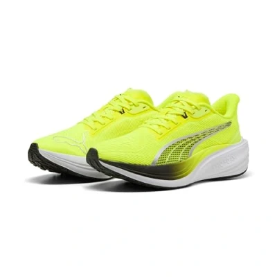 Afbeelding van PUMA Unisex Darter PRO Road Running Schoen, Geel Alert Zwart, 13 UK, 48.5 EU