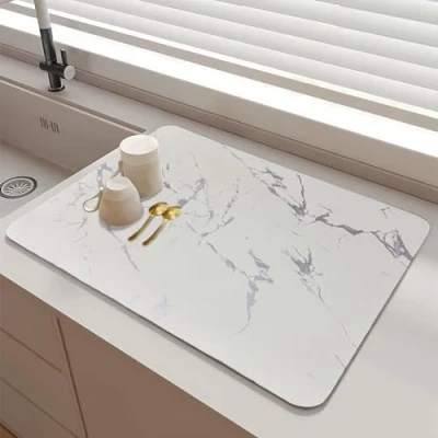 Afbeelding van SOQKEEN Droogmat voor aanrecht, 20 &quot;x 16&quot; Afwasdroogmat, super absorberende verbergen vlekafvoermat met antislip rubberen achterkant, sneldrogende mat koffiemachine gootsteen afdruiprek marmer