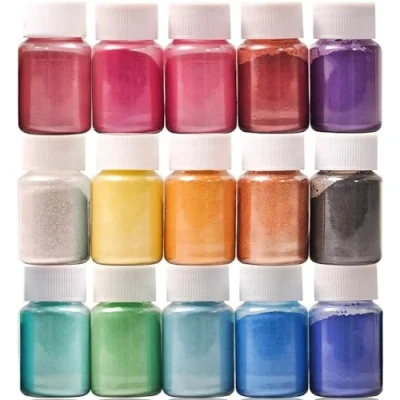 Afbeelding van DEWEL Mica Poeder, 15 Kleuren Epoxyhars Pigment, Geschikt voor Doe Het Zelf Zeep, Melts, Epoxy, Kaarsen, Cosmetica, Kerstdecoraties(10G per Flesje)