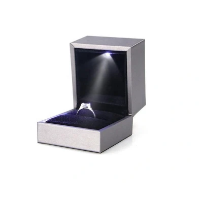 Afbeelding van Kwaliteit Sieradendoos Ringdoos Sieraden Gift Box Valentijnsdag Aanzoek LED verlichting liefde Trouwring houder Huwelijk Ring Case Grijs