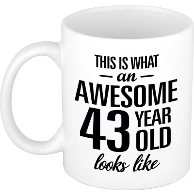 Afbeelding van Awesome 43 year cadeau mok / verjaardag beker 300 ml feest mokken