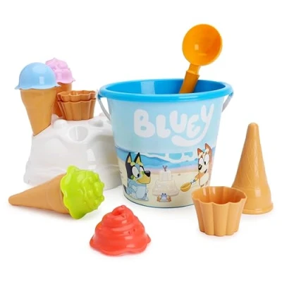 Afbeelding van Toyland® Bluey &amp; Bingo Set met Emmer en Schep, 14 Delig, Ijskegels, Zand Waterspel, Strandspeelgoed Leeftijd 24 Maanden +