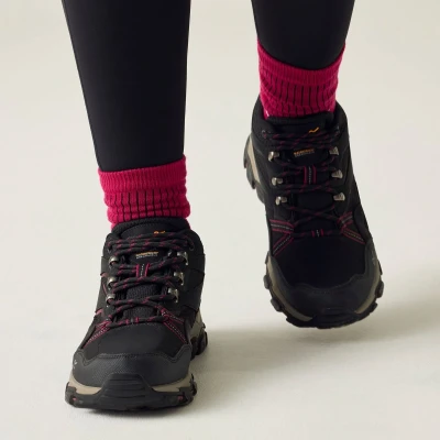 Afbeelding van Regatta Holcombe III lage wandelschoenen voor dames, Zwarte Beaujolais, 37 EU
