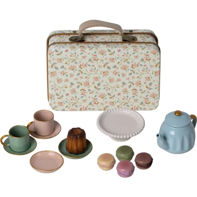 Afbeelding van Maileg poppenhuis theeservies met cake en macarons merle