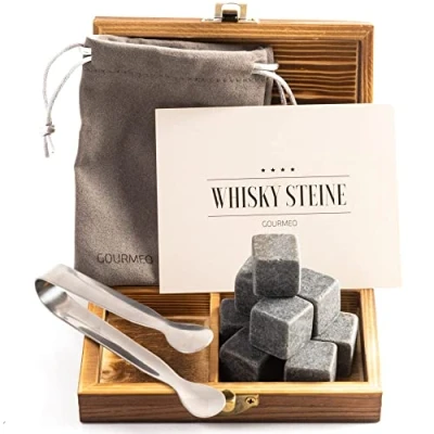 Afbeelding van GOURMEO 9 Whisky Stenen in een Set Gemaakt van Natuurlijk Basalt met Roestvrijstalen Tang Herbruikbare Ijsblokjes Perfecte Sccessoire voor Cadeauset