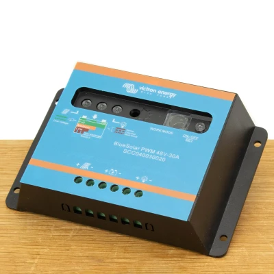 Afbeelding van Victron BlueSolar PWM Light Charge Controller 48V 30A
