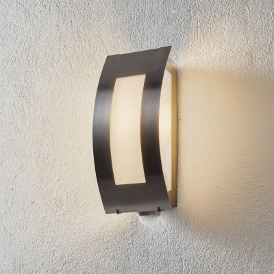 Afbeelding van CMD Mooie buitenwandlamp Quadrat met sensor