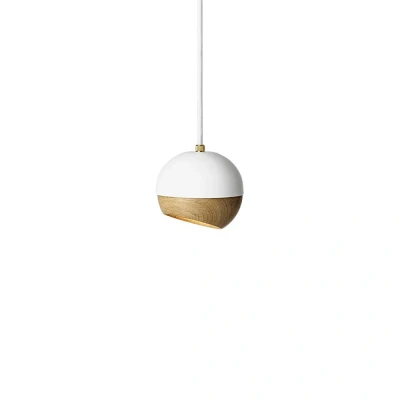 Afbeelding van Mater Ray hanglamp white, small eikenhouten detail op de kap