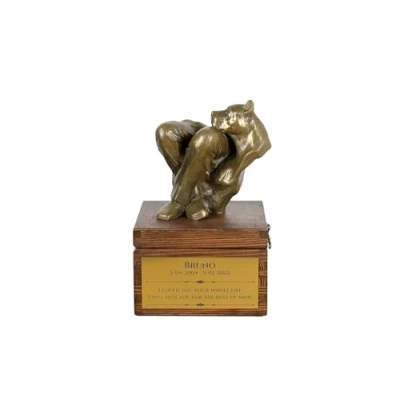 Afbeelding van Art Dog handgemaakte aangepaste hondenherdenkingsurn koudgegoten bronzen hondenkop op berkenbasis langdurige hondencrematiedoos 16x28x16cm Amerikaanse Staffordshireterriër III