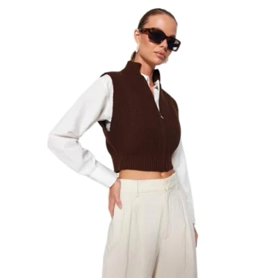Afbeelding van Trendyol Khaki Cropped Basic Knit Vest Met Rits Twoaw23Hi0015