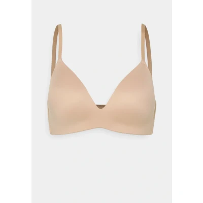 Afbeelding van Schiesser Gepadded Invisible SOFT Triangel BH, Dames, Maat: 85A, Nude