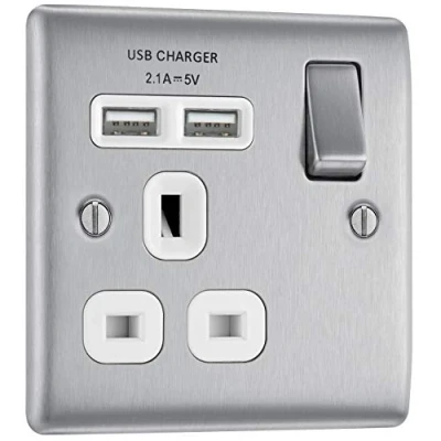Afbeelding van BG Electrical nbs21u2w enkele geschakelde snellader stopcontact met USB oplaadpoorten, 13 A, geborsteld staal witte inzetstukken