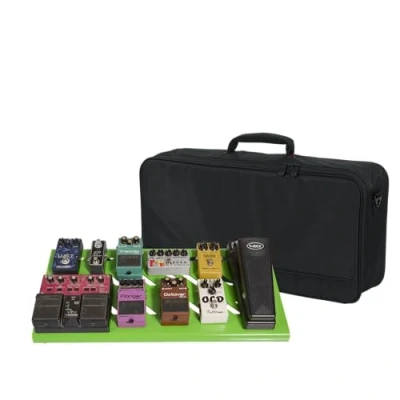 Afbeelding van Gator Aluminium Pedalboard groen, met draagtas (GPB BAK GR)