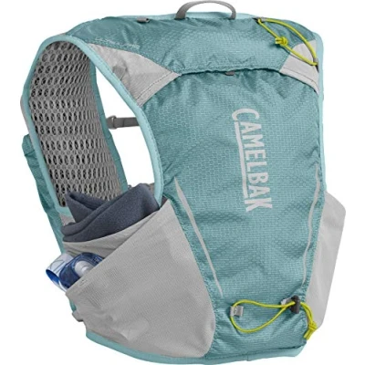 Afbeelding van CamelBak Ultra Pro Vest voor Vrouwen Maat L Ultralicht Materiaal Borstomvang 89 101 cm Ruimte 2 Flexibele 500 ml flessen 3D Vent Mesh Reflecterend Hardloopvest Drinkhouder Drinkzak Lichtgewicht Zilver met Blauw