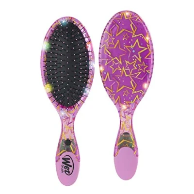 Afbeelding van Wet Brush haarborstel met fonkelende LED verlichting, Original Detangler, ultra zachte Intelliflex borstelharen, minimaliseert pijn, verwijdert moeiteloos klitten en beschermt tegen gespleten punten Pink Stars