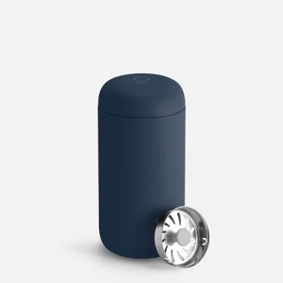 Afbeelding van Fellow Carter Move reismok, vacuüm geïsoleerde roestvrijstalen koffie en theebeker met keramische binnenkant spatbescherming, blauw (Stone Blue), 355 ml