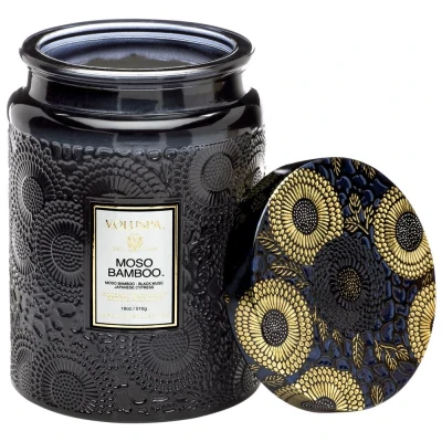 Afbeelding van Voluspa Embossed Glass Geurkaars Groot 450gr Moso Bamboo