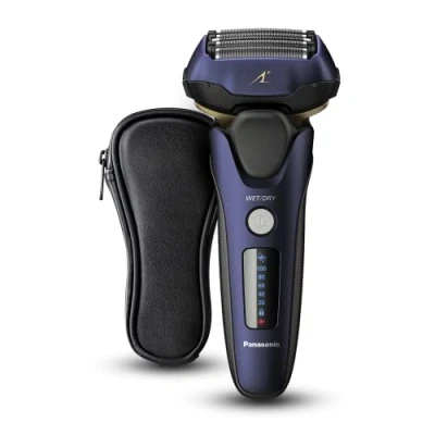 Afbeelding van Panasonic ES LV67 5 blads nat en droog elektrisch scheerapparaat voor mannen, oplaadbaar, responsieve baardsensor, multi flex 16D kop (marine zwart) (UK 2 pins badkamerstekker)